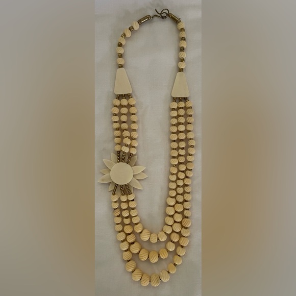 Vintage Carved Bone Graduated Bead Statement Necklace - Picture 7 of 9